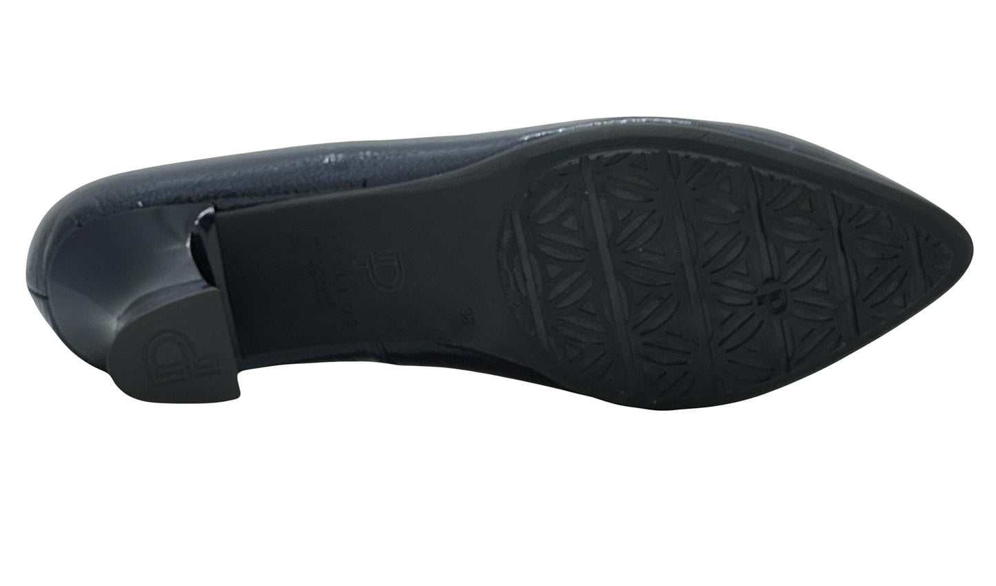 Pitillos Ladies Crinkle Patent Low Heel Court Shoe