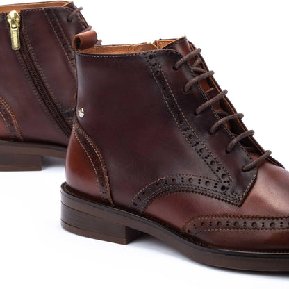 Pikolinos Puertollano Ladies Lace brogue Ankle Boot