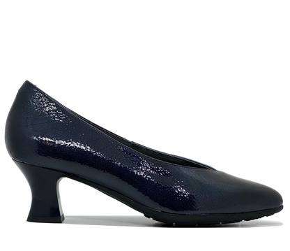 Pitillos Ladies Crinkle Patent Low Heel Court Shoe