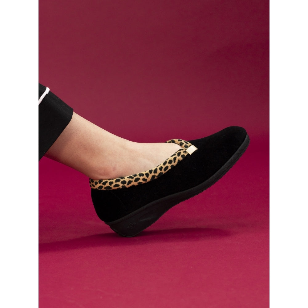 Paloma Leopard Trim Full Ladies Slipper