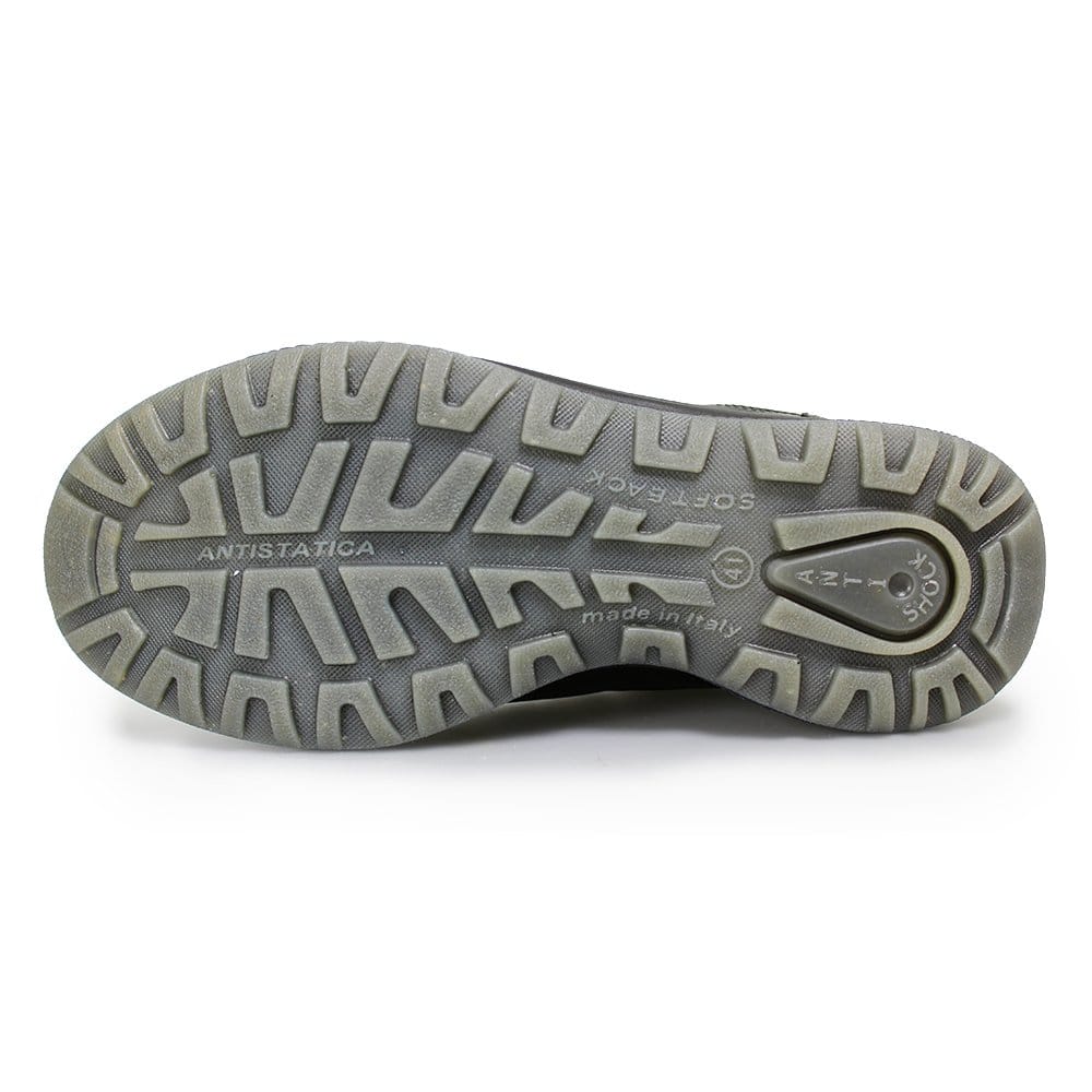 Livingston Comfort Shoe