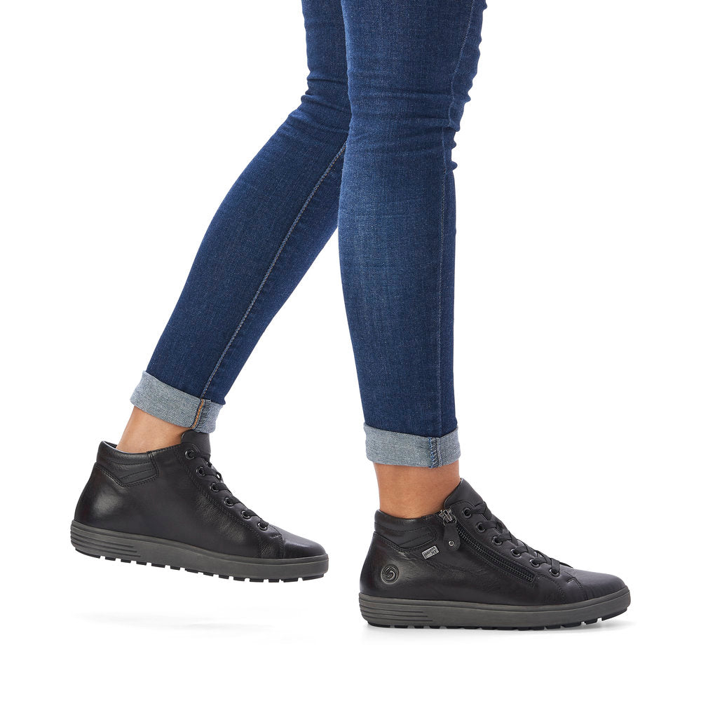 Remonte Ladies High Top Lace Up sneaker